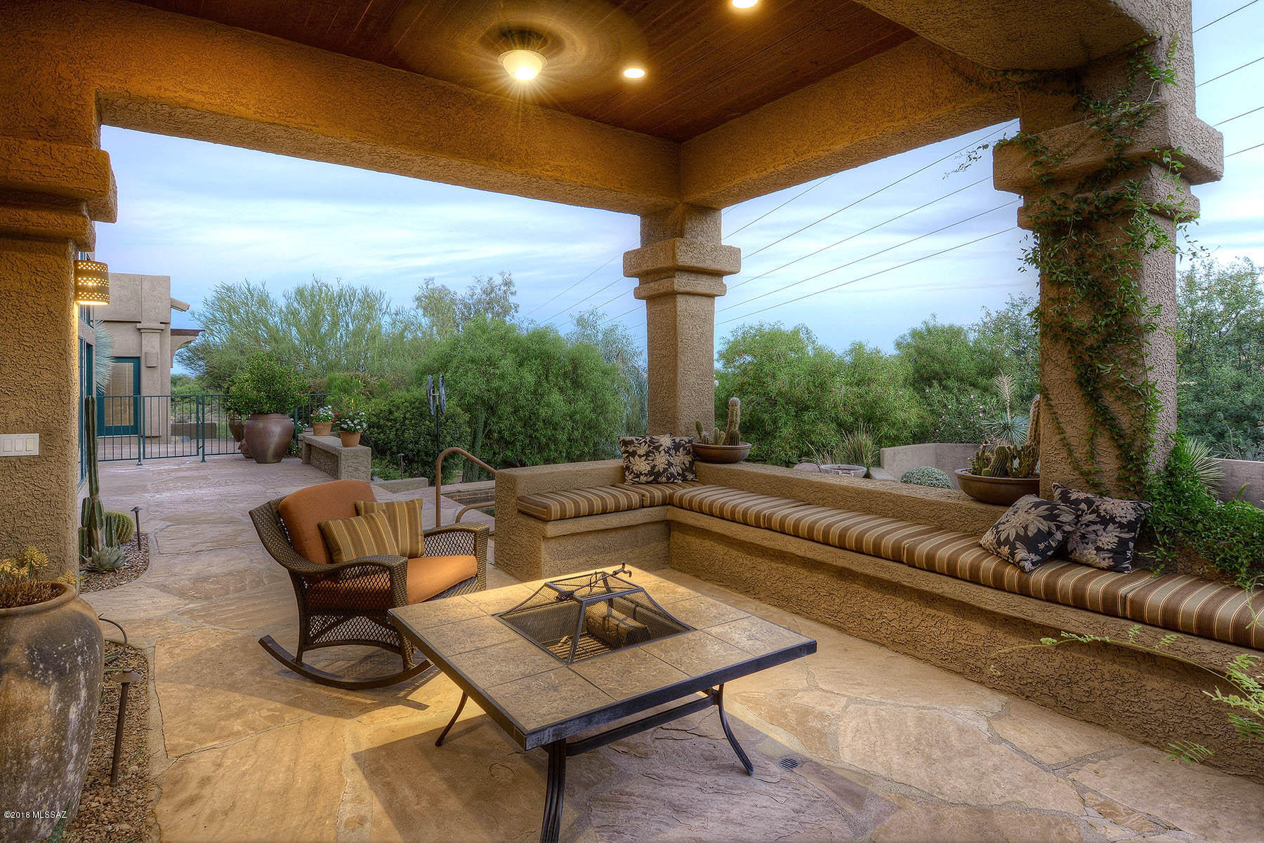 Catalina Fthills Crest Est Amd - Residential