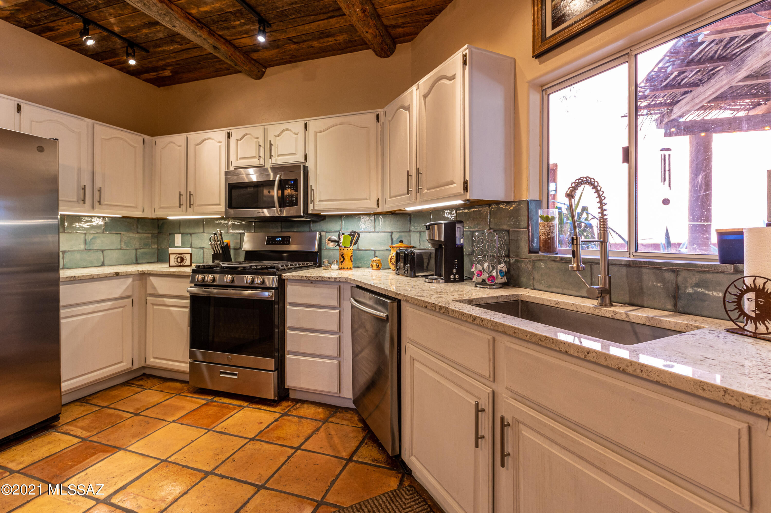 Loma De La Vista Verde (1-38) - Residential