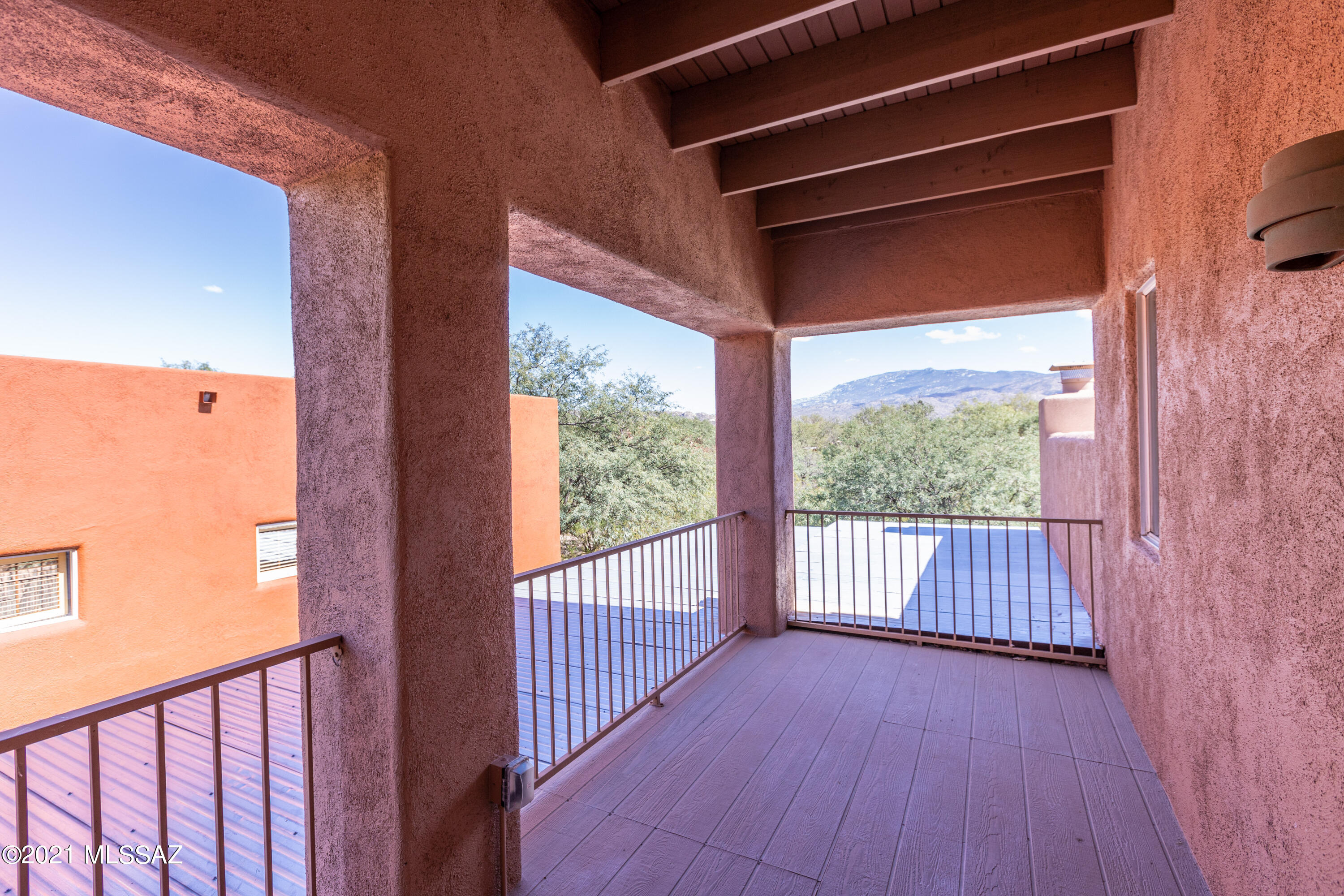 Loma De La Vista Verde (1-38) - Residential