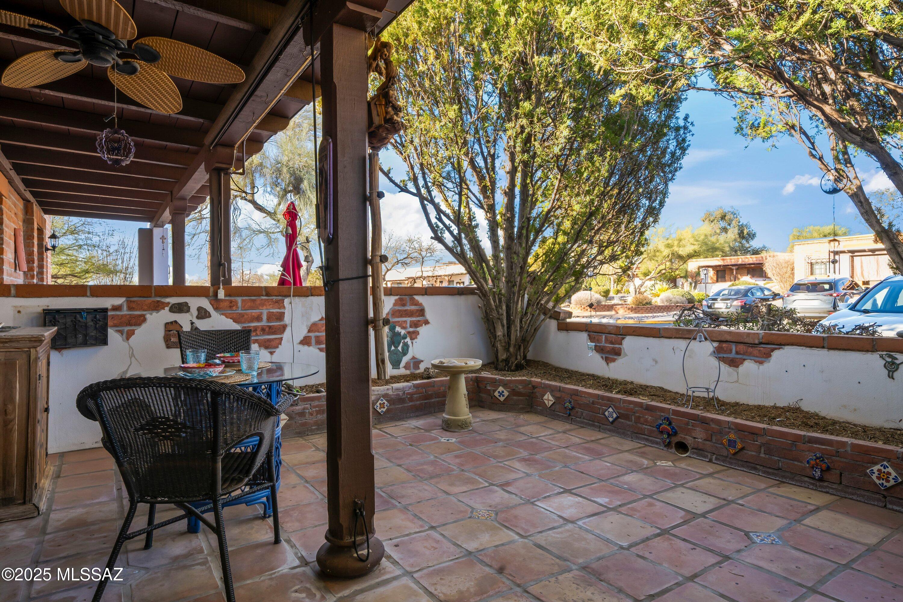 445 S Paseo Quinta APT C