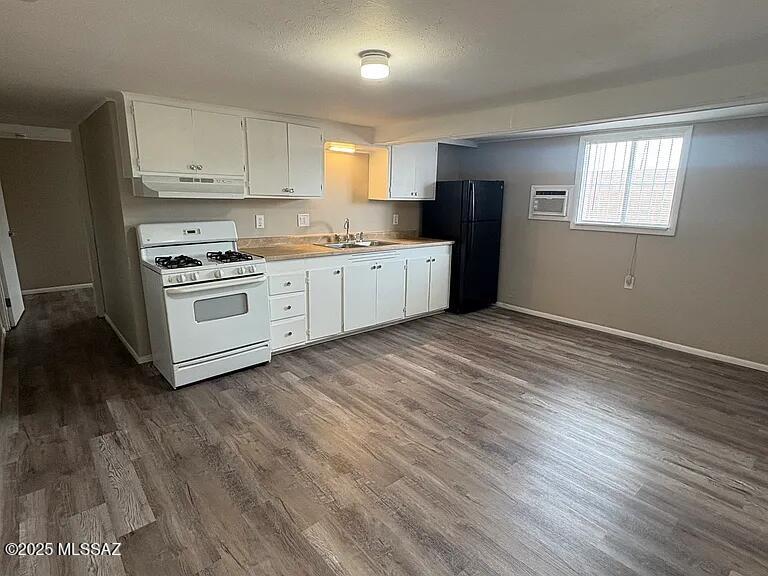 1089 W Schafer Drive