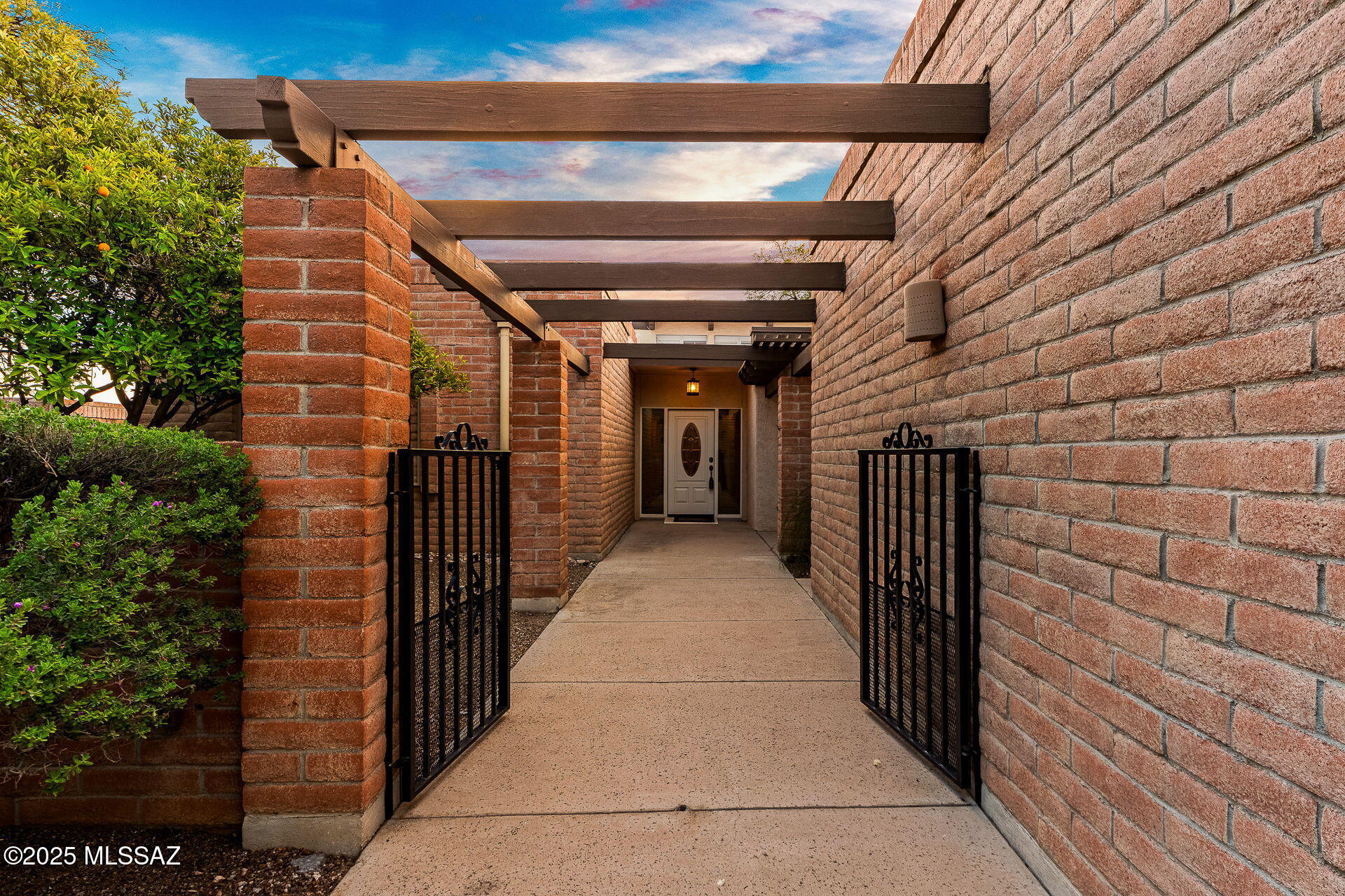 5441 N Paseo Espejo