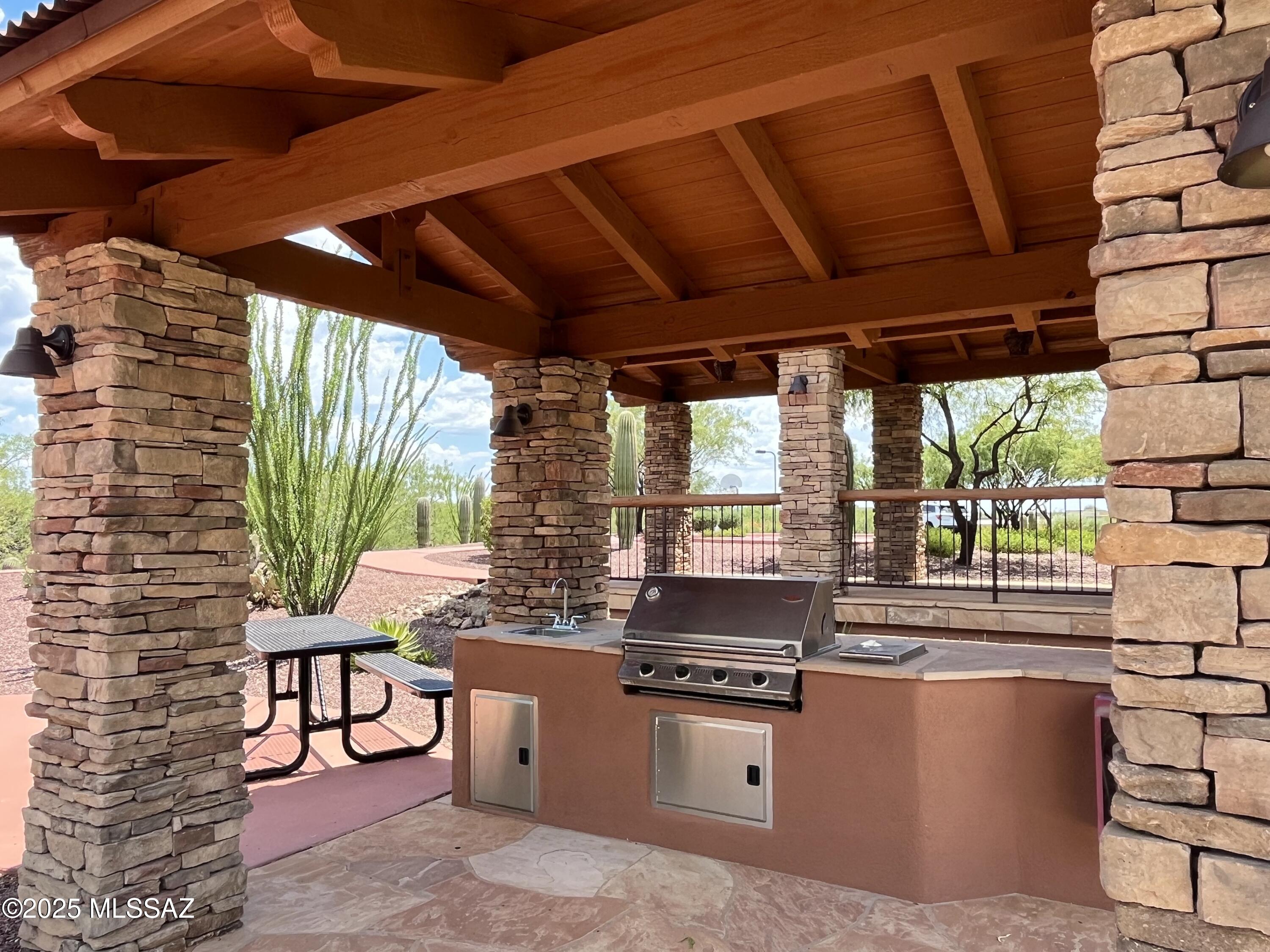 Coyote Creek (1-395) - Residential