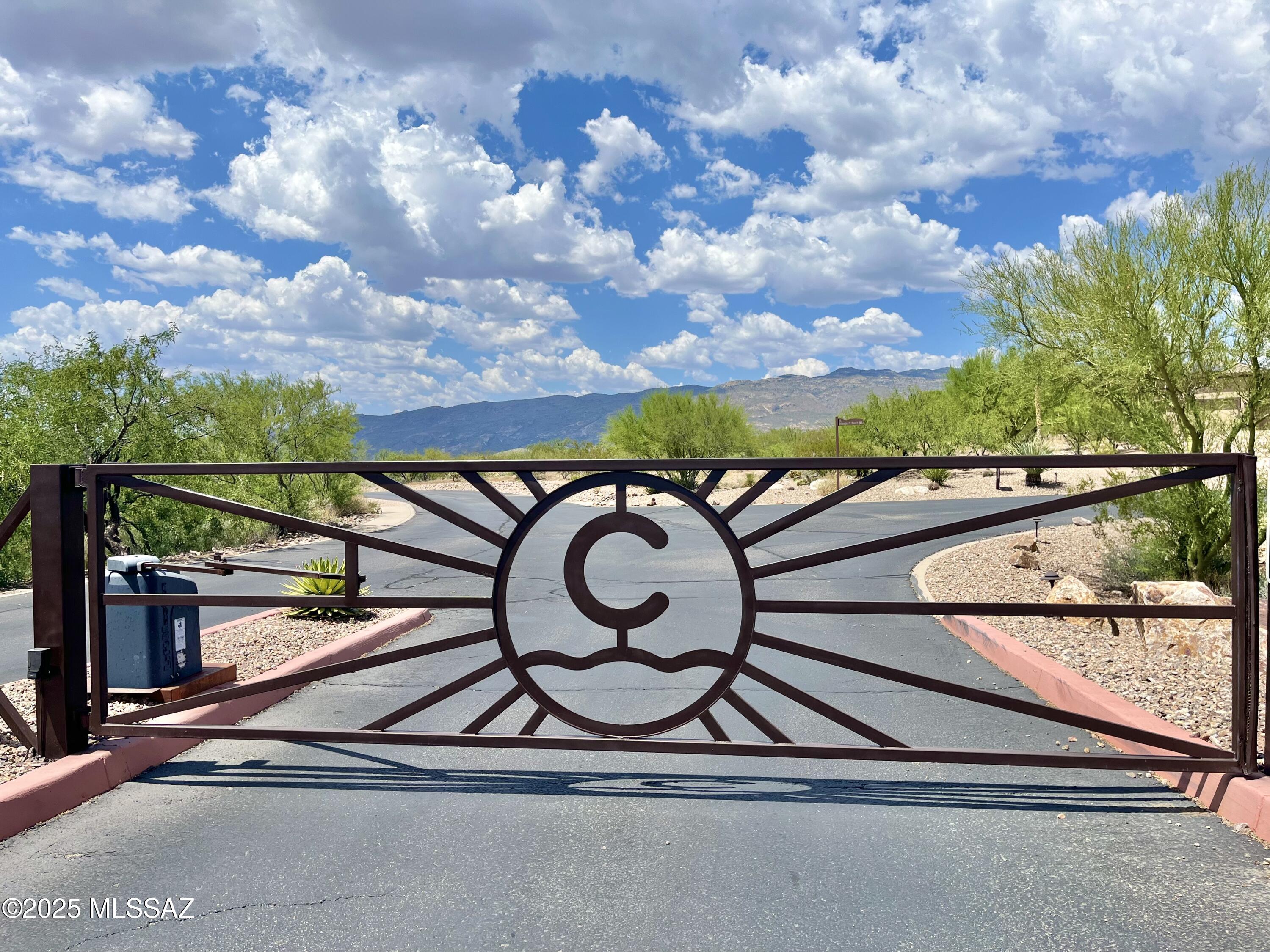 Coyote Creek (1-395) - Residential
