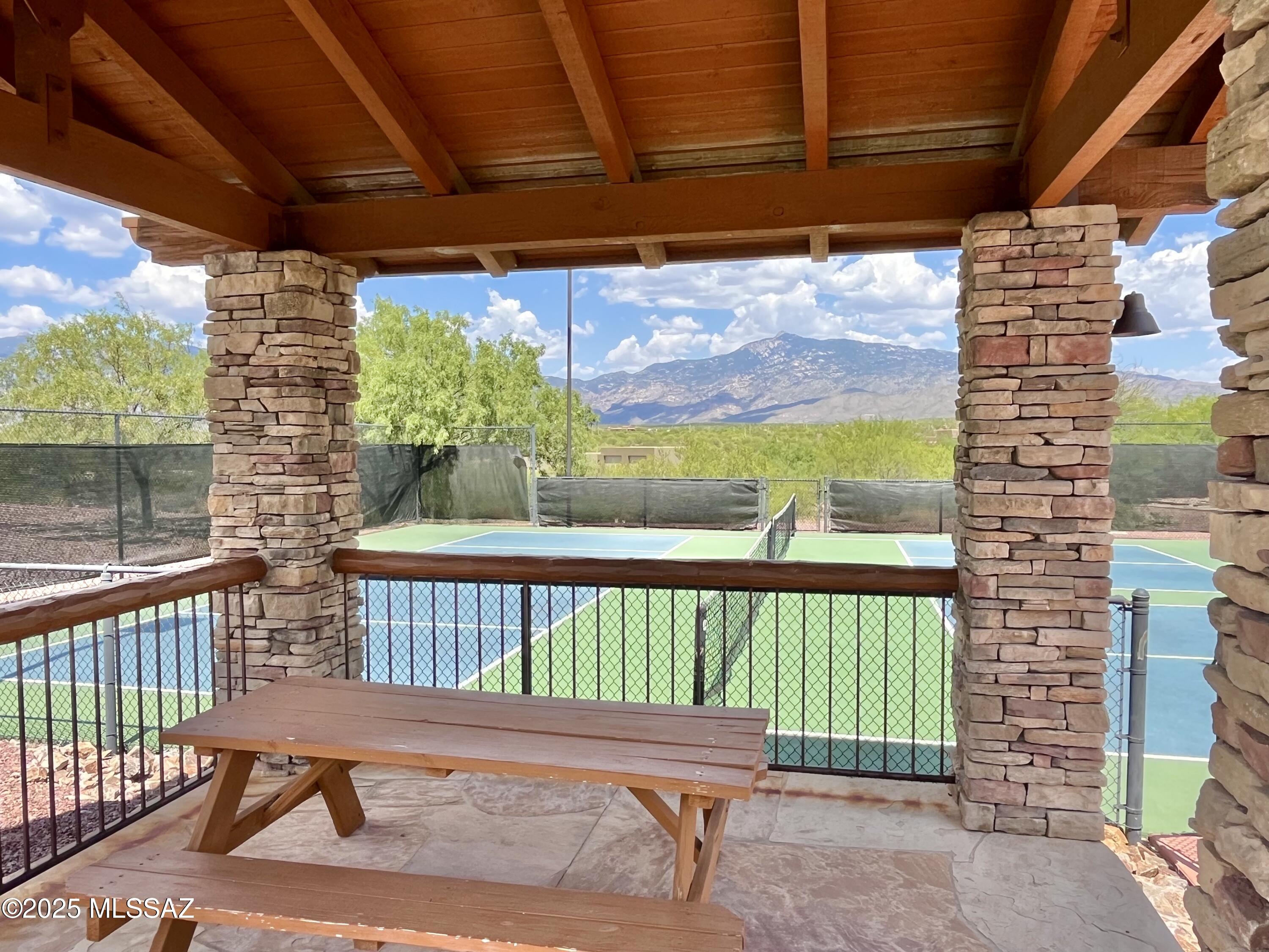Coyote Creek (1-395) - Residential