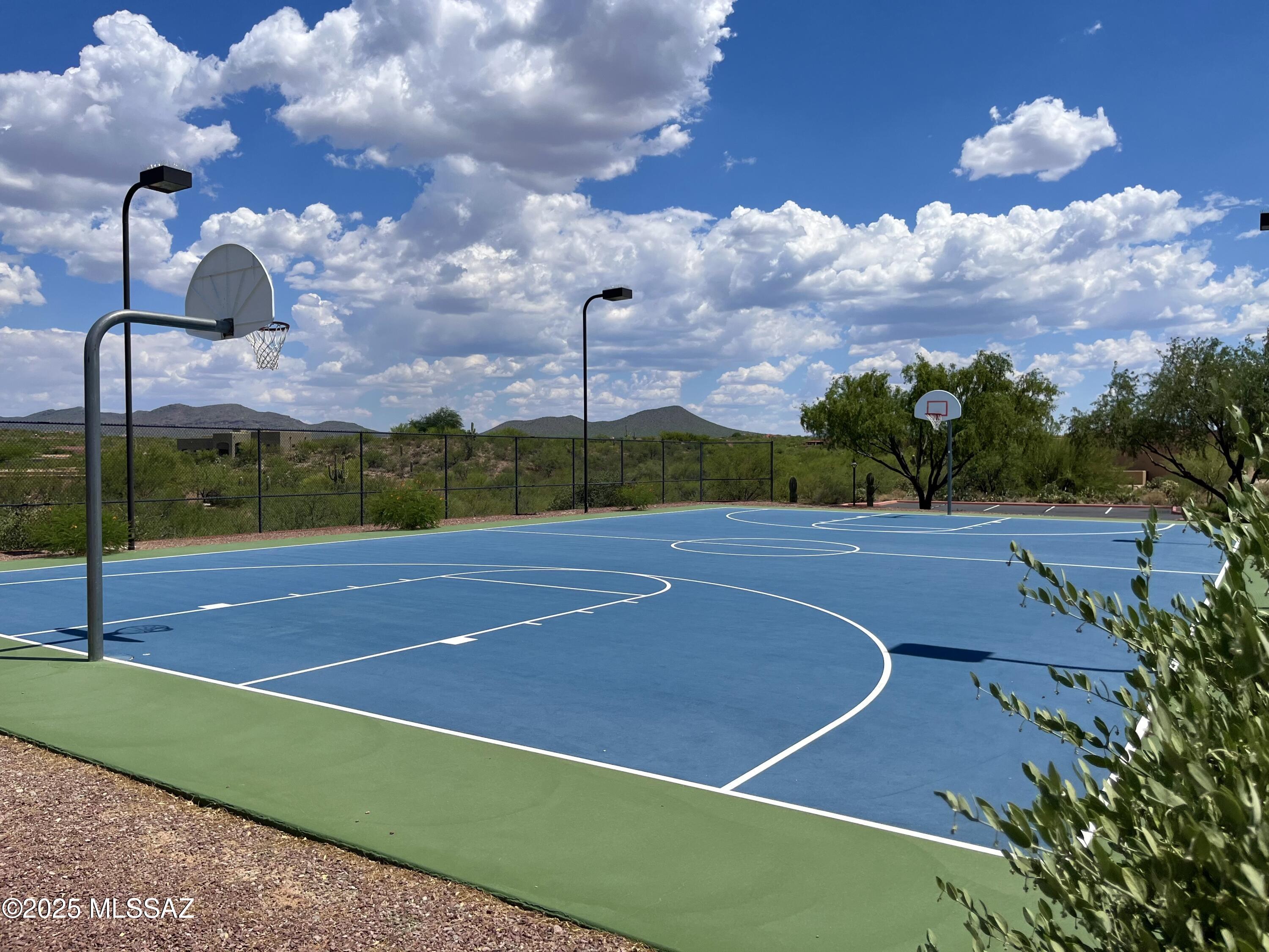 Coyote Creek (1-395) - Residential