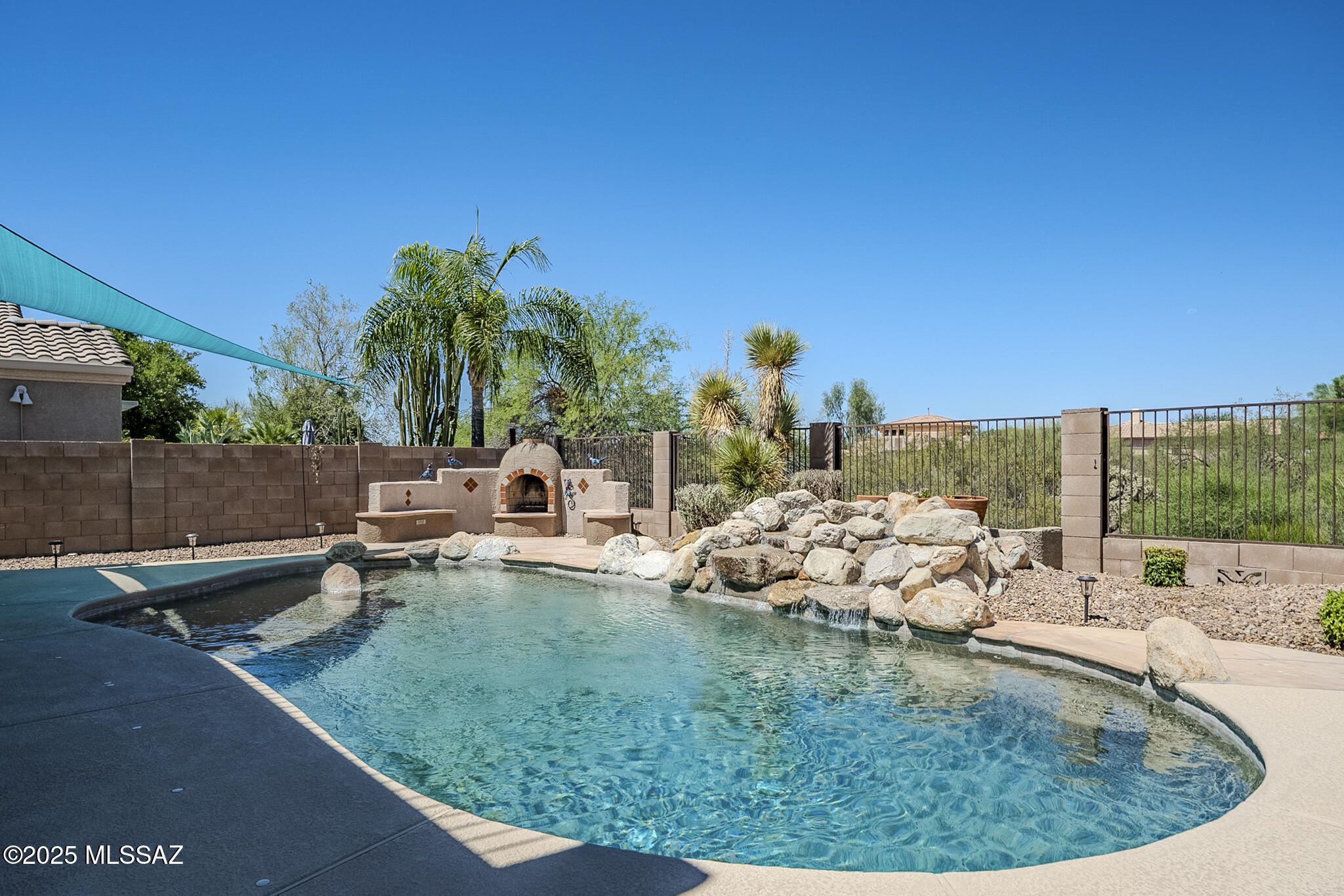 356 W Sacaton Canyon Drive