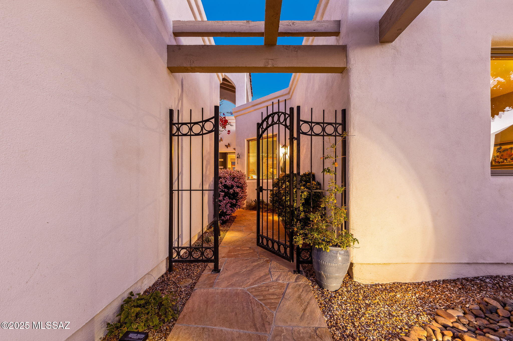 El Diamante II (1-40) - Residential