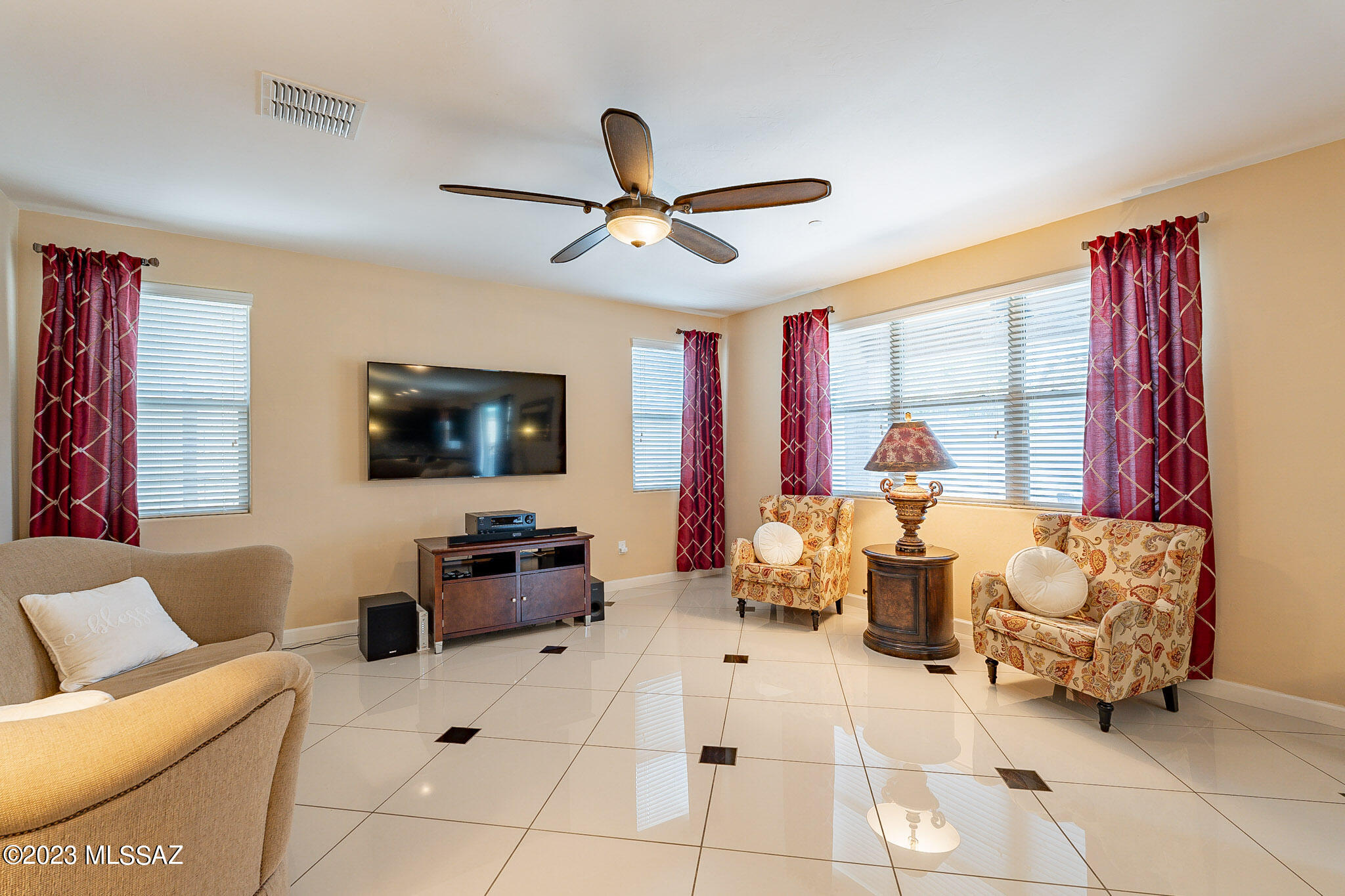 Rancho De Plata SQ20132830156 - Residential
