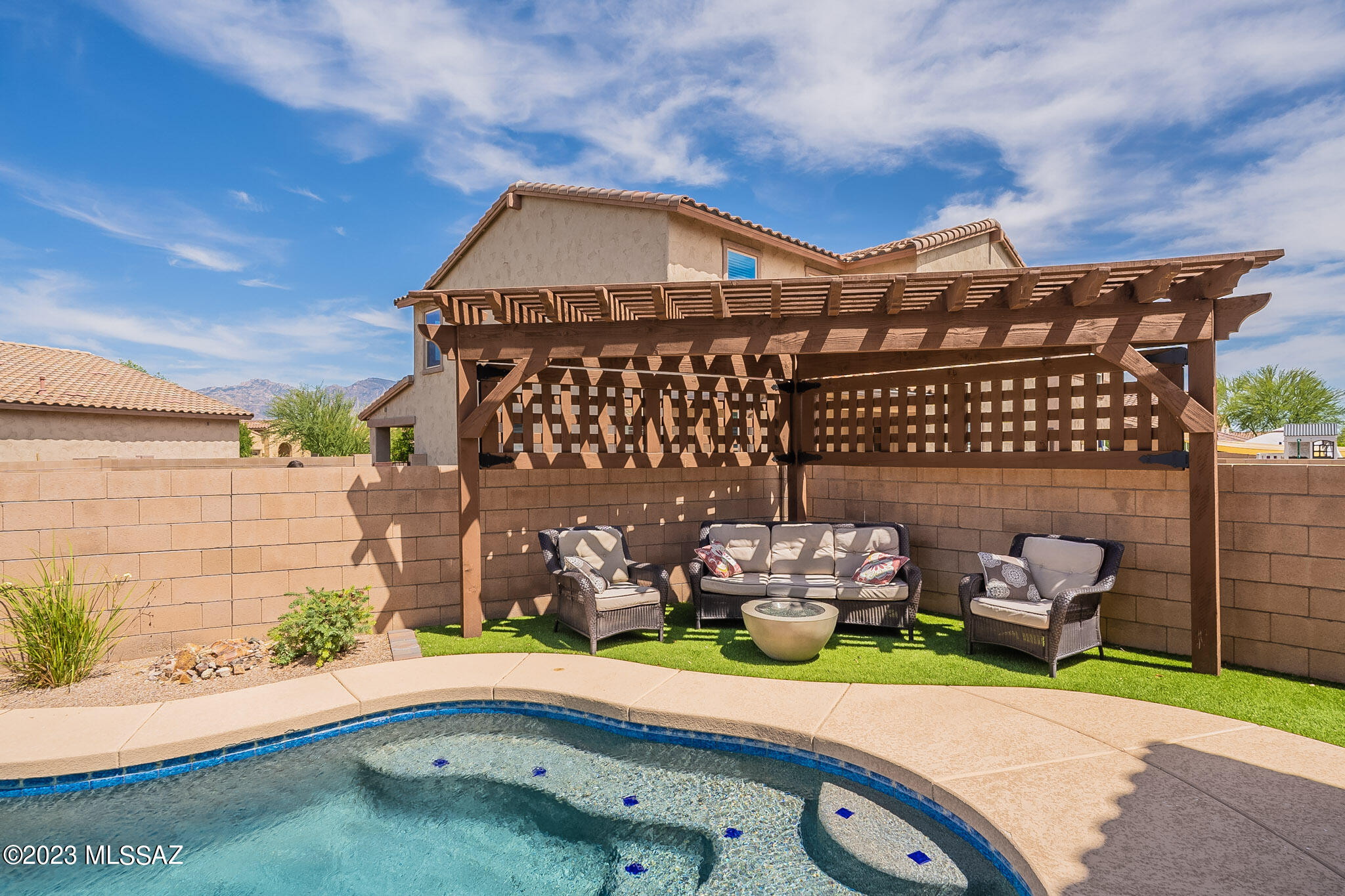 Rancho De Plata SQ20132830156 - Residential
