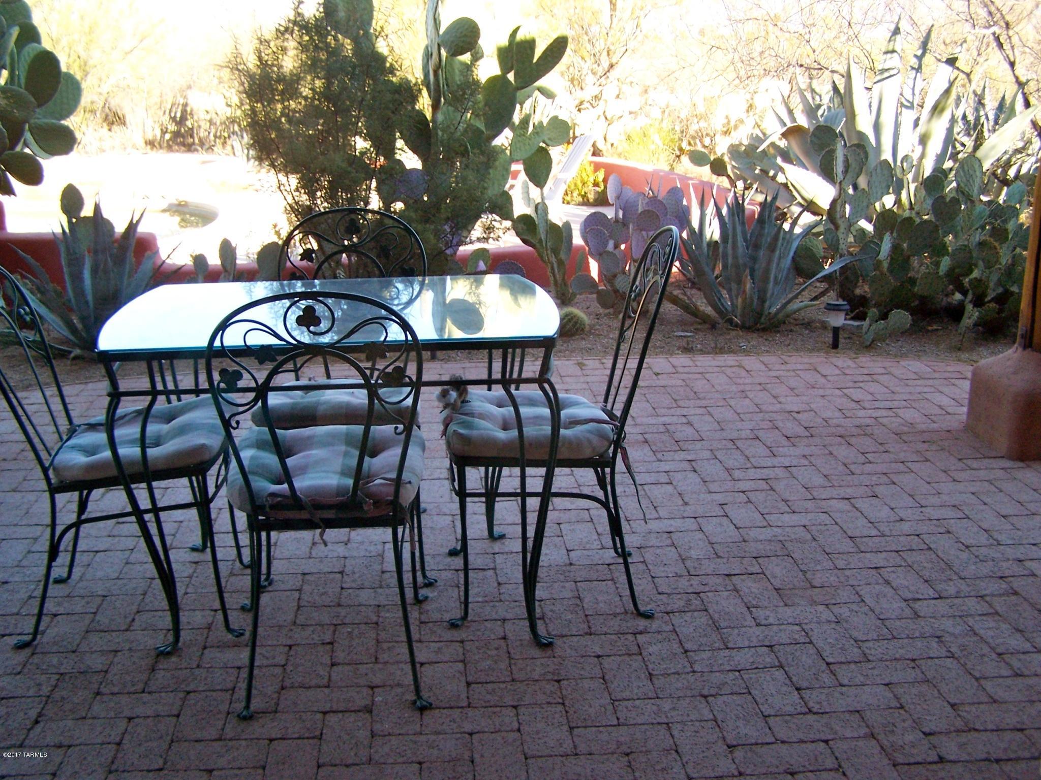 La Cholla Airpark - Residential