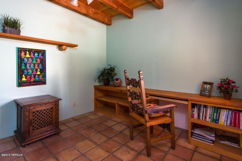 La Cholla Airpark - Residential