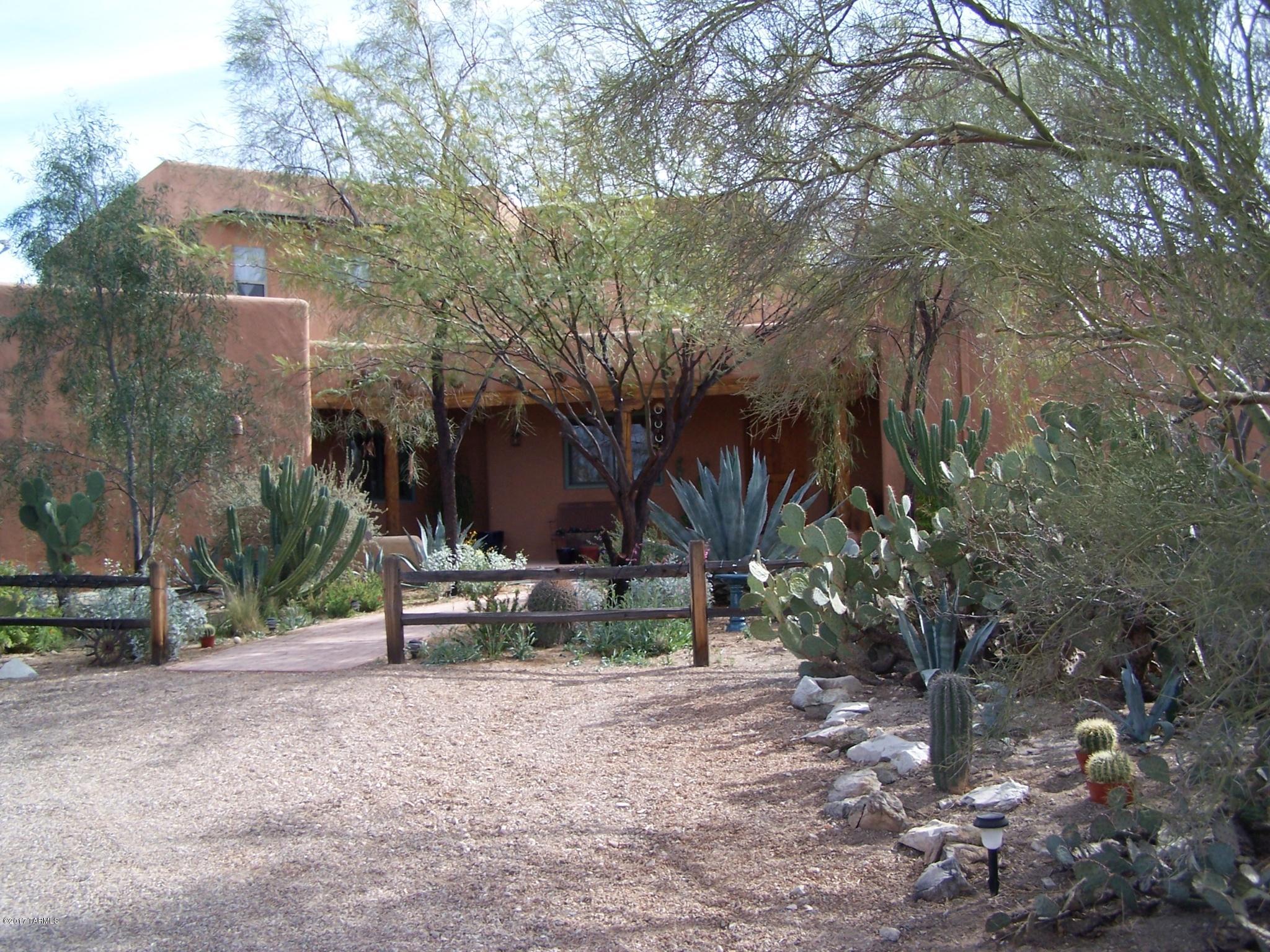 La Cholla Airpark - Residential
