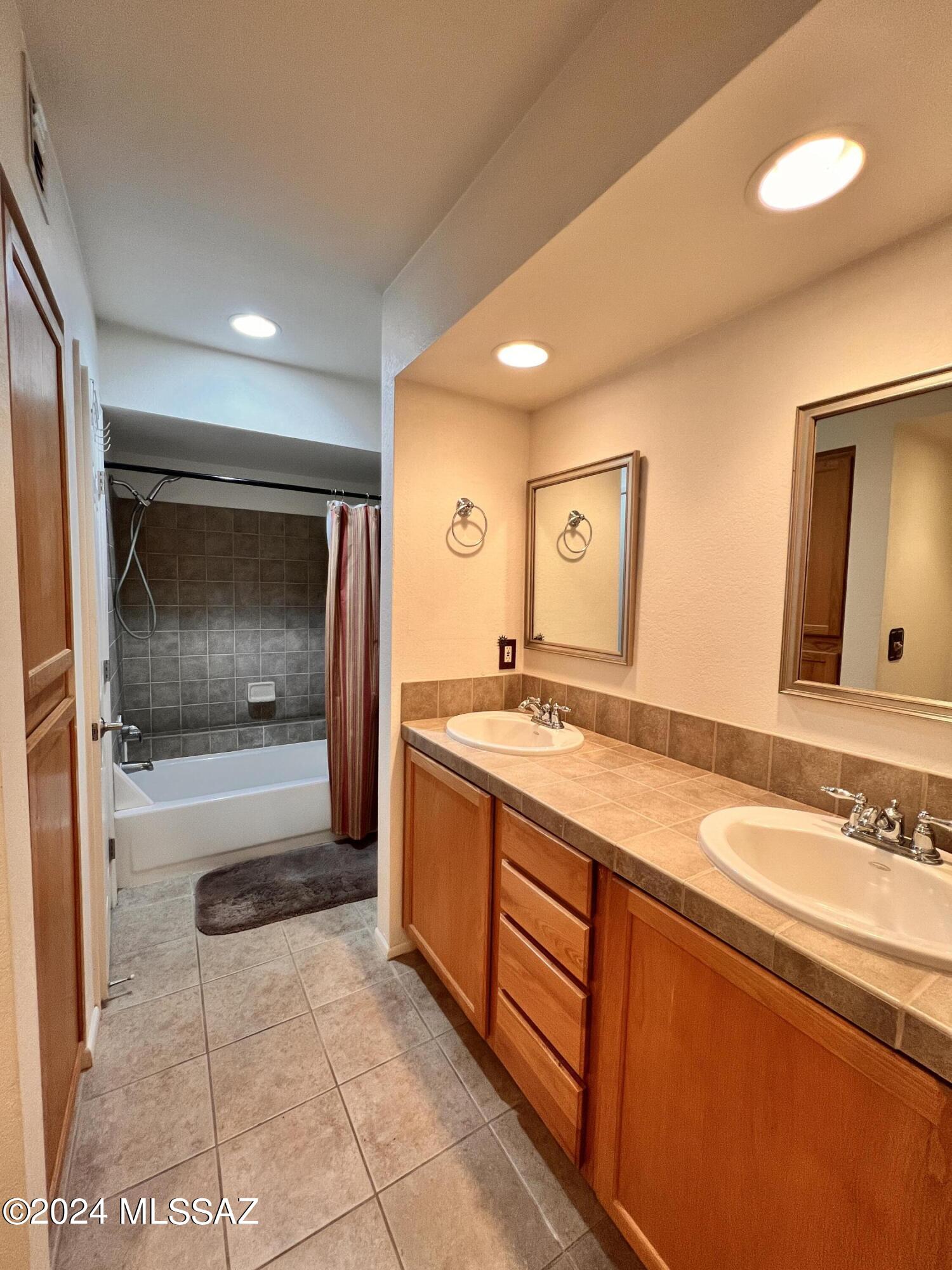 Ventana Vista Condominiums - Residential Lease
