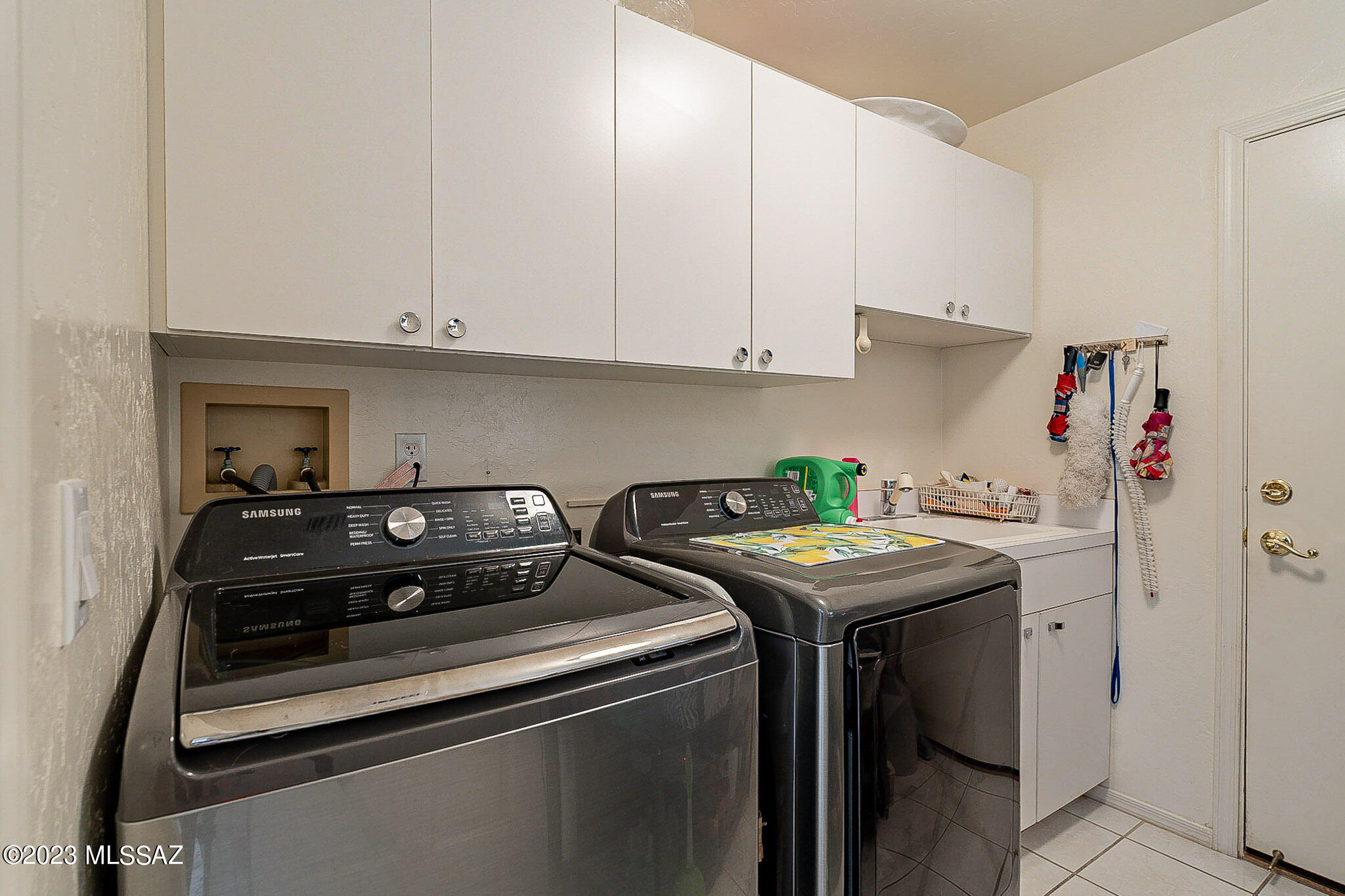 Riverbend - Sabino Canyon Road  (1-97) - Residential