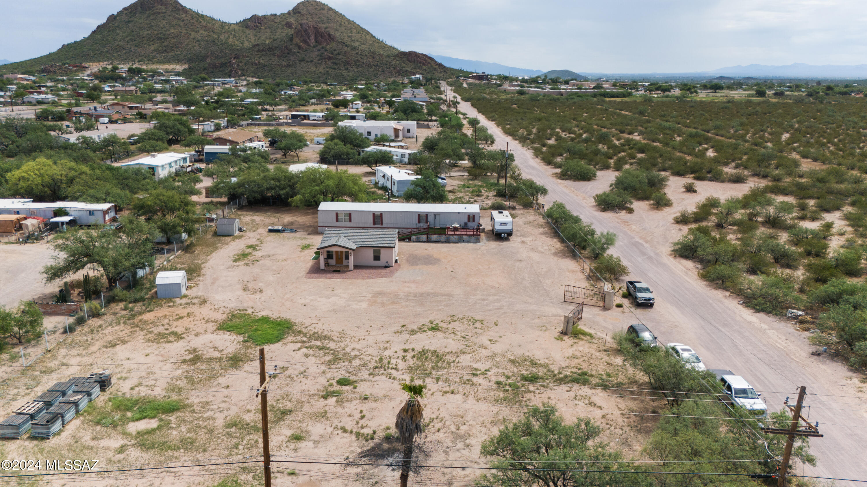 Photo 12 of 50 of 7255 S Camino De Oeste mobile home