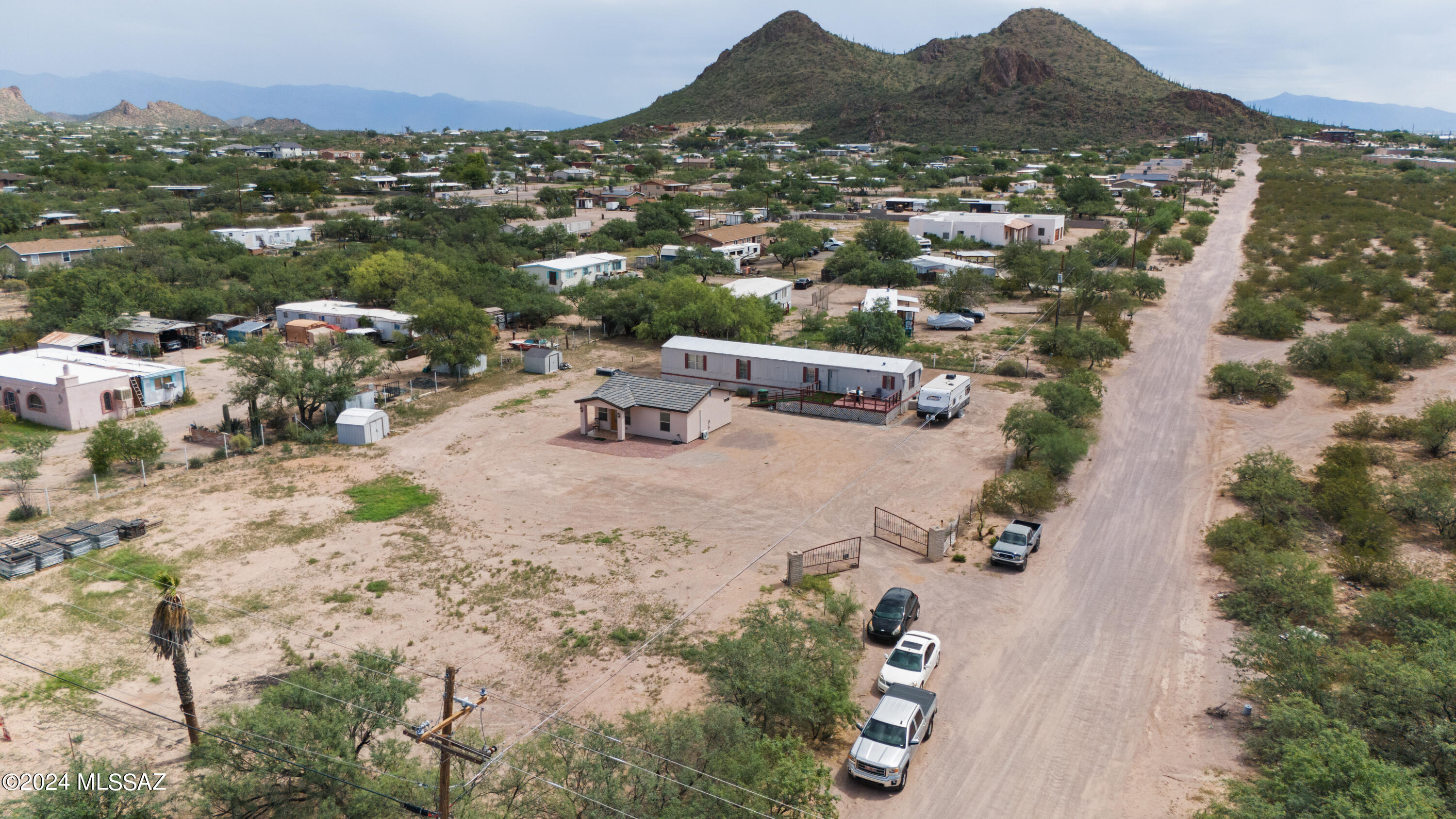 Photo 11 of 50 of 7255 S Camino De Oeste mobile home