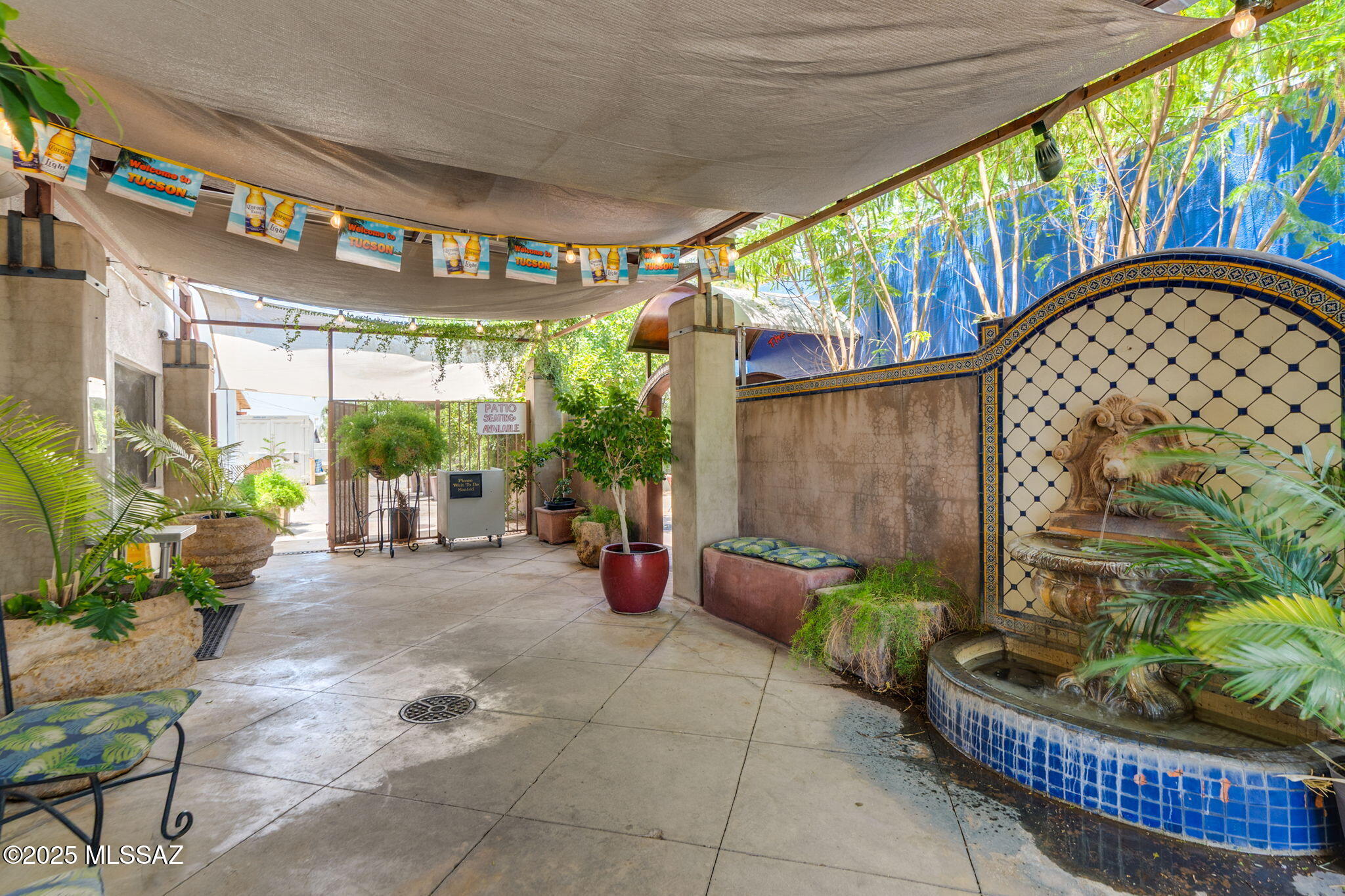 1009 N Grande Avenue