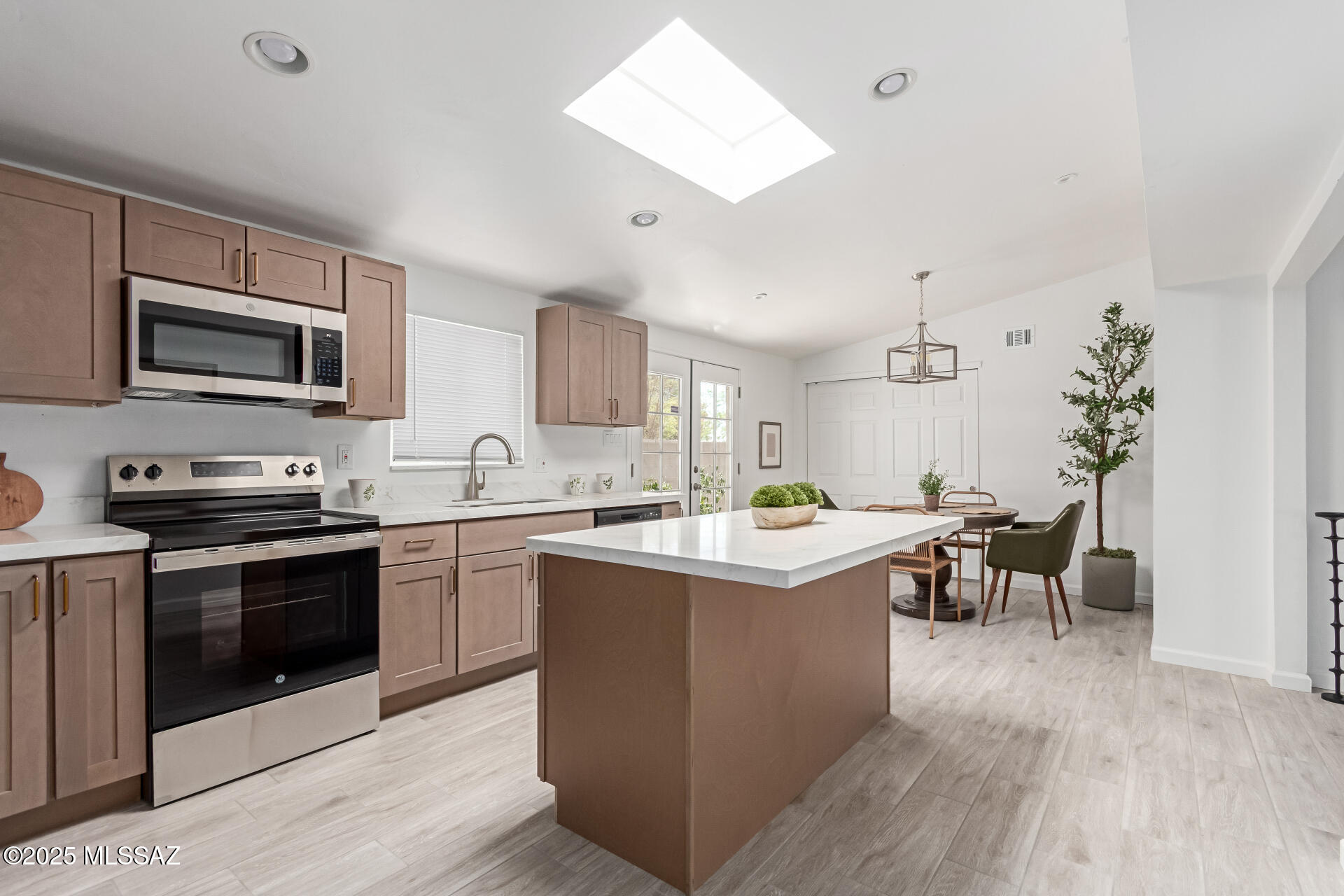 Pueblo Gardens - Residential