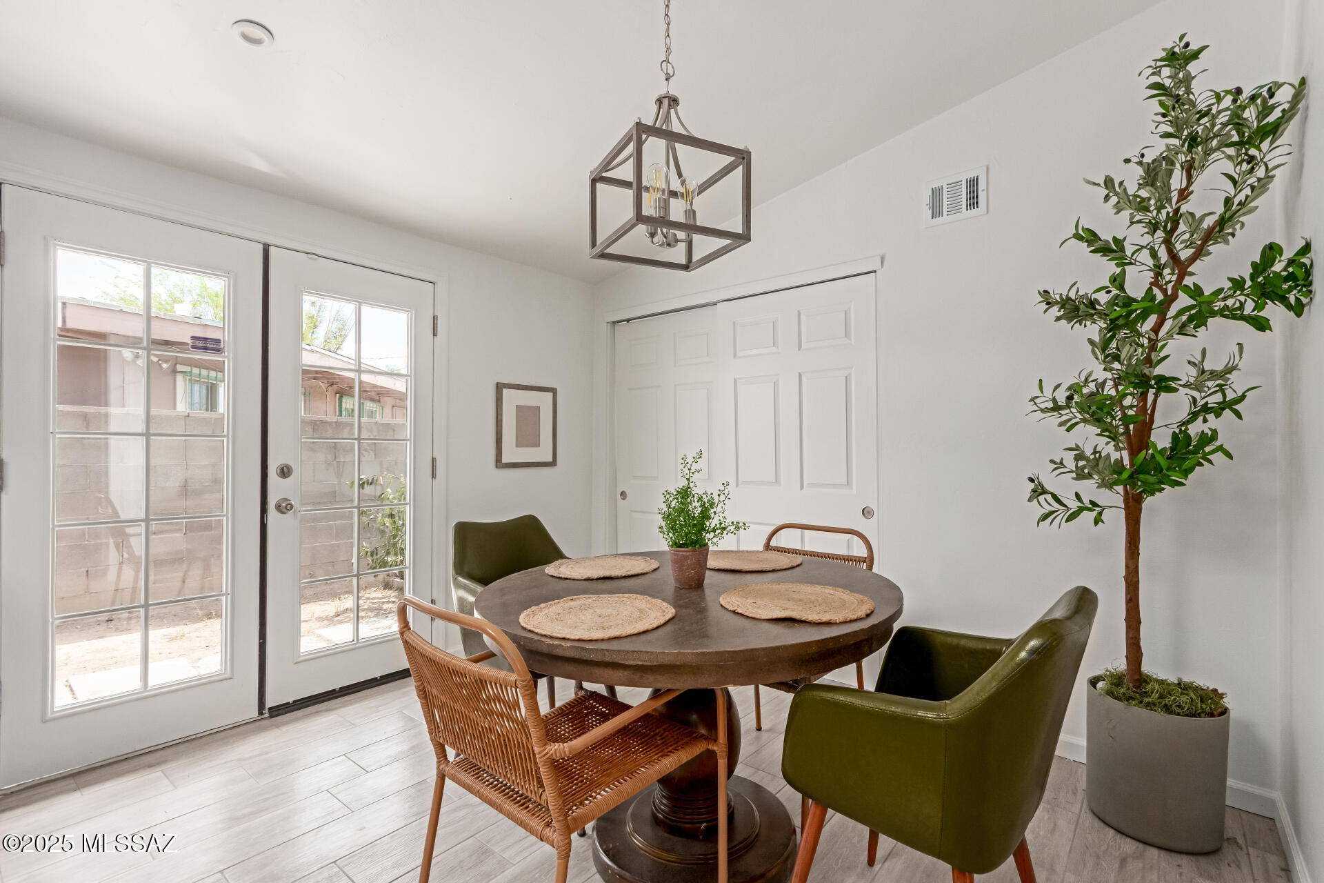 Pueblo Gardens - Residential