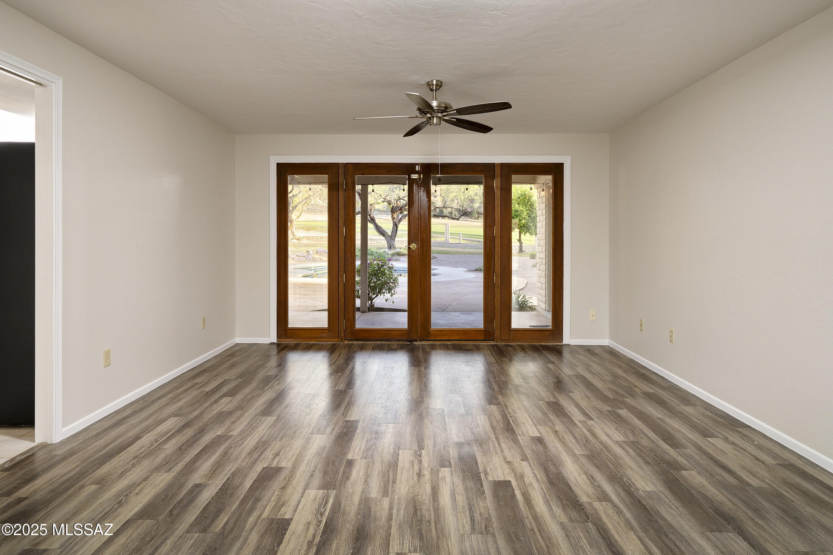 745 W Landoran Lane