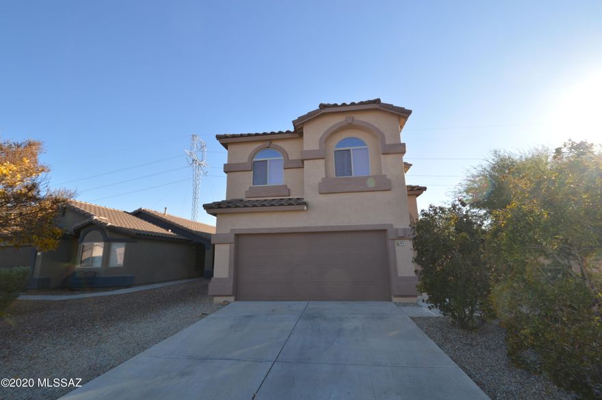 STUNNING home located in the Presidios at Rancho Sahuarita, this lovely 3 bedroom, 2 1/4 bath house could be your next HOME!  Formal living room, luxury kitchen with breakfast area, family room, and a loft. Appliances include a gas stove, refrigerator with ice maker, dishwasher and microwave. Spacious backyard with covered patio perfect for entertaining, or simply just enjoying a pleasant evening! Includes access to Rancho Sahuarita community pool and other recreational facilities! Don't wait on this one! SEE IT TODAY!