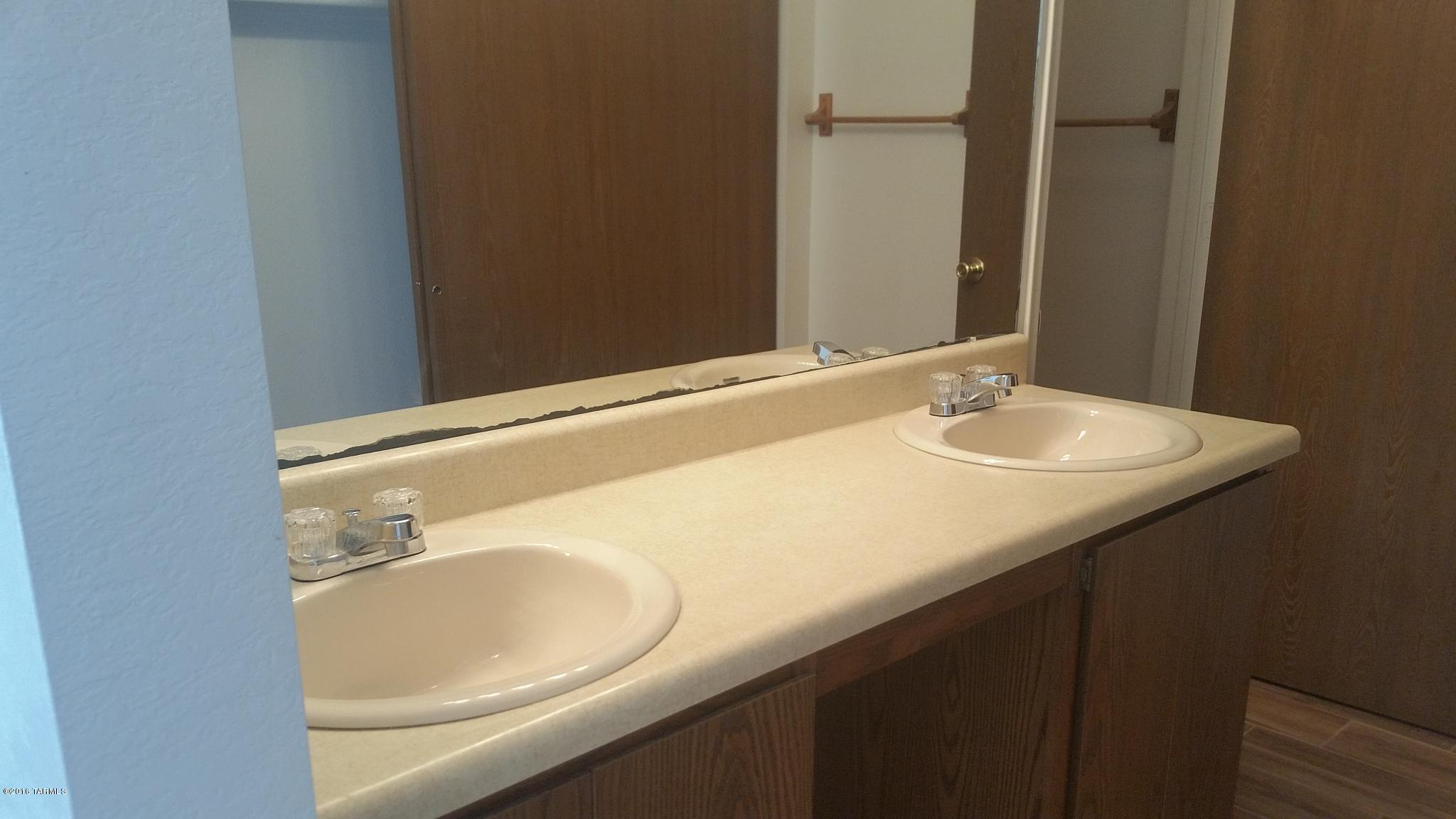 Horizon Hills (1-579) - Residential Lease