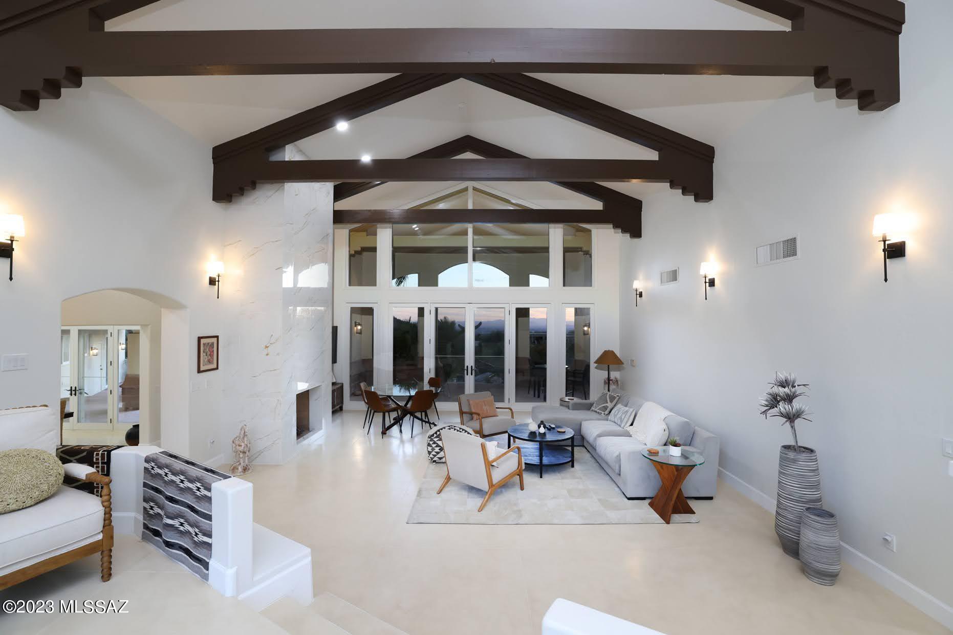 Finisterra (1-210) - Residential
