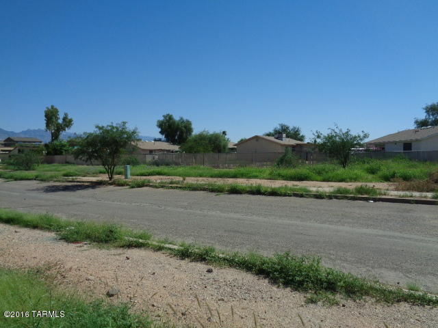 McInnes Addition - Land