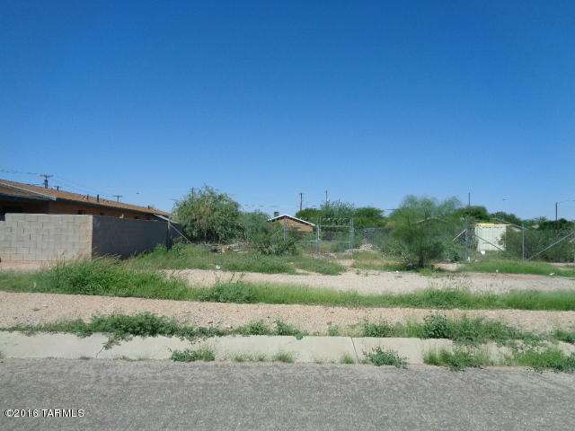 McInnes Addition - Land