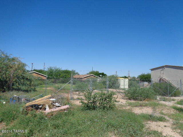 McInnes Addition - Land