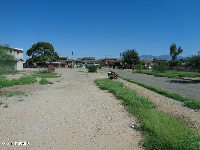McInnes Addition - Land