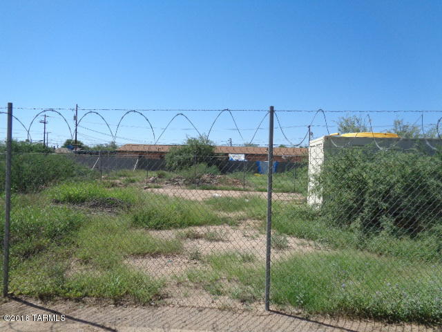 McInnes Addition - Land