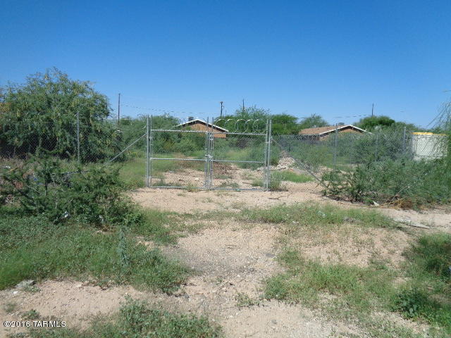 McInnes Addition - Land
