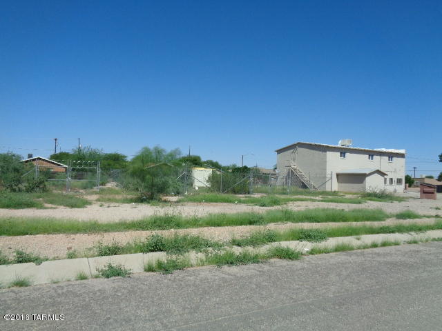 McInnes Addition - Land