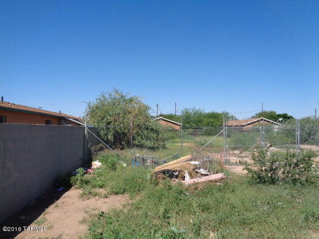 McInnes Addition - Land