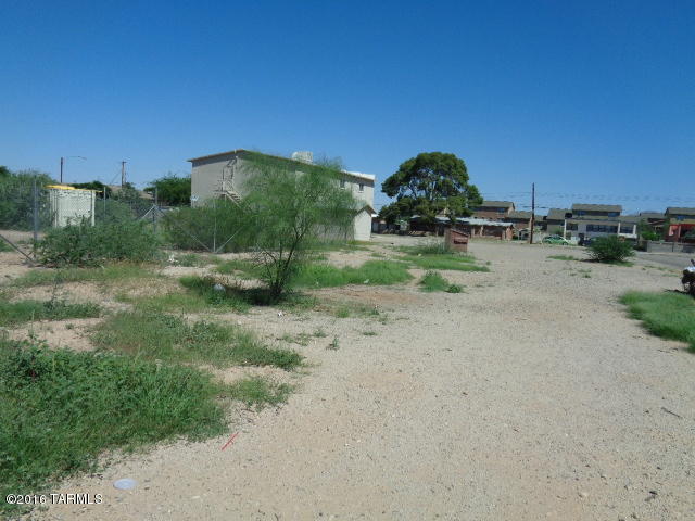 McInnes Addition - Land