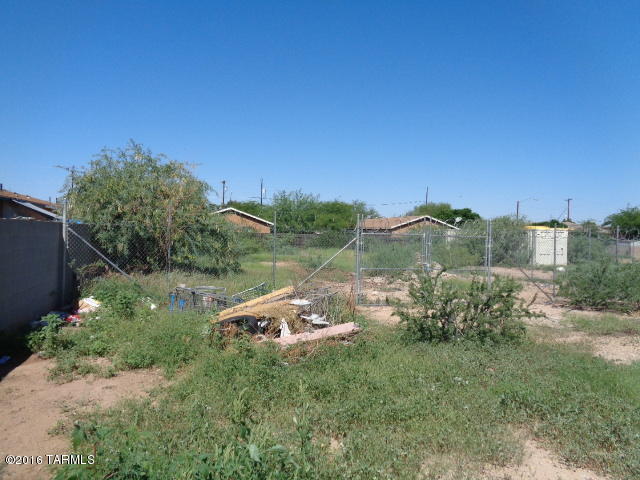 McInnes Addition - Land