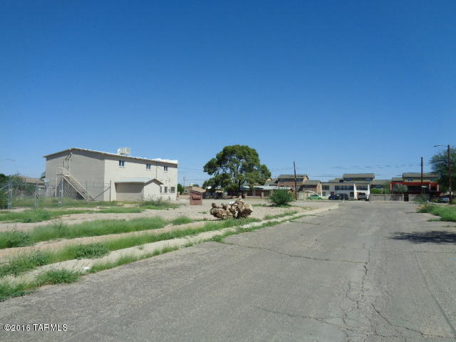 McInnes Addition - Land
