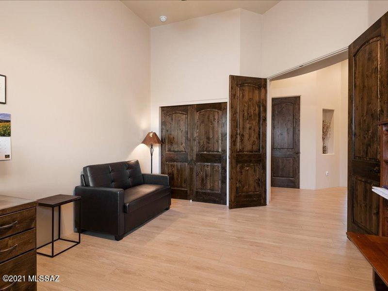 Coyote Creek (1-395) - Residential