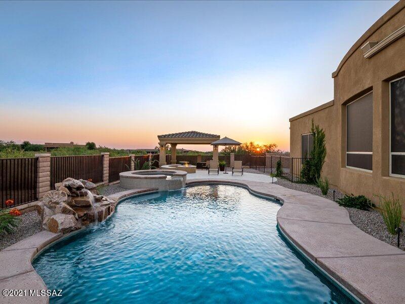 Coyote Creek (1-395) - Residential