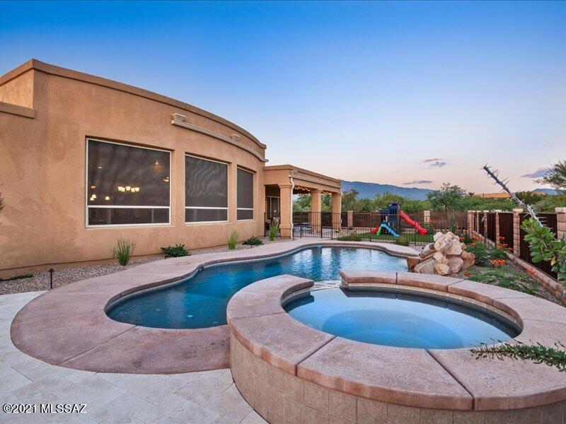 Coyote Creek (1-395) - Residential