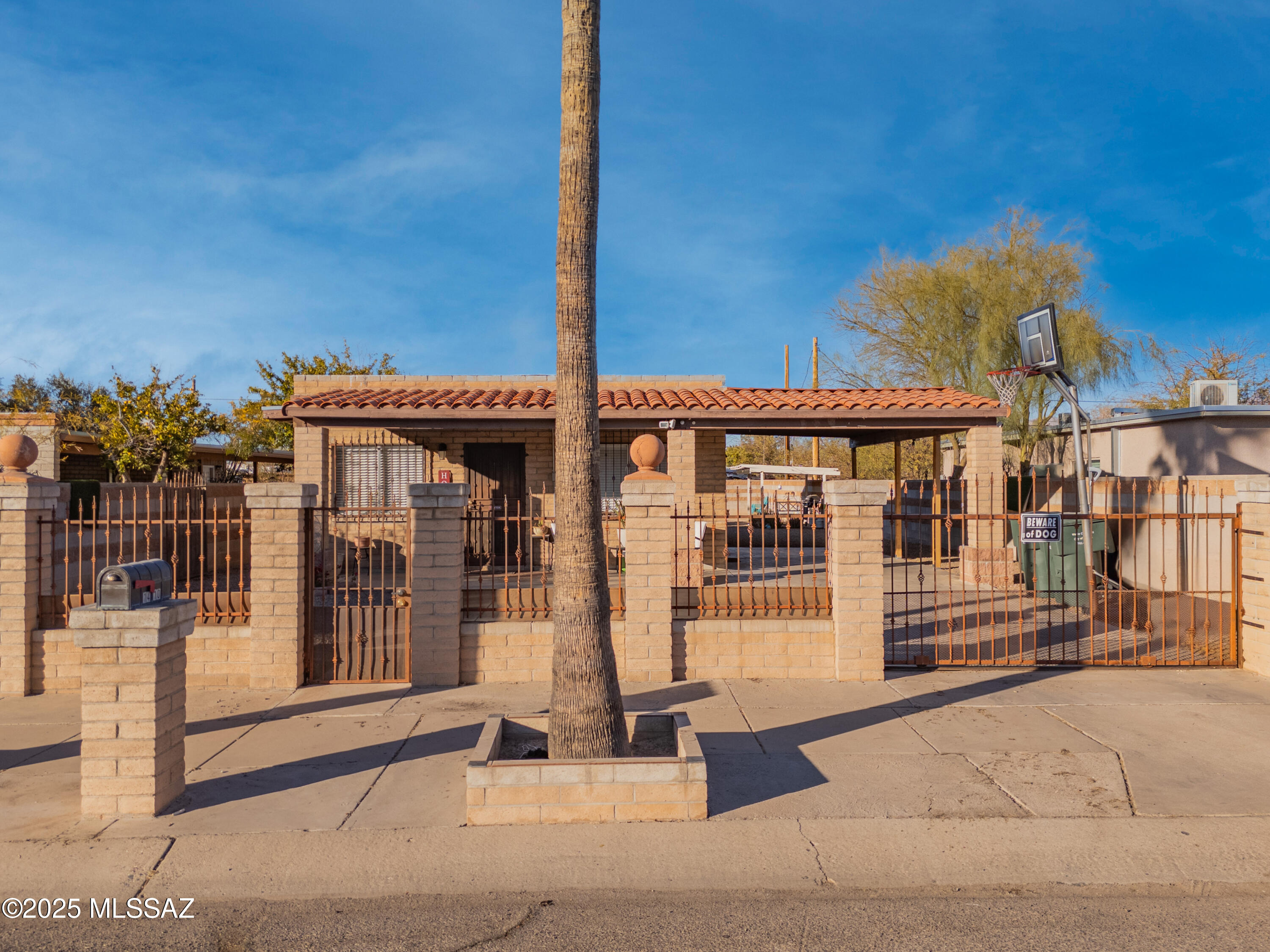 1410 W Sonora Street