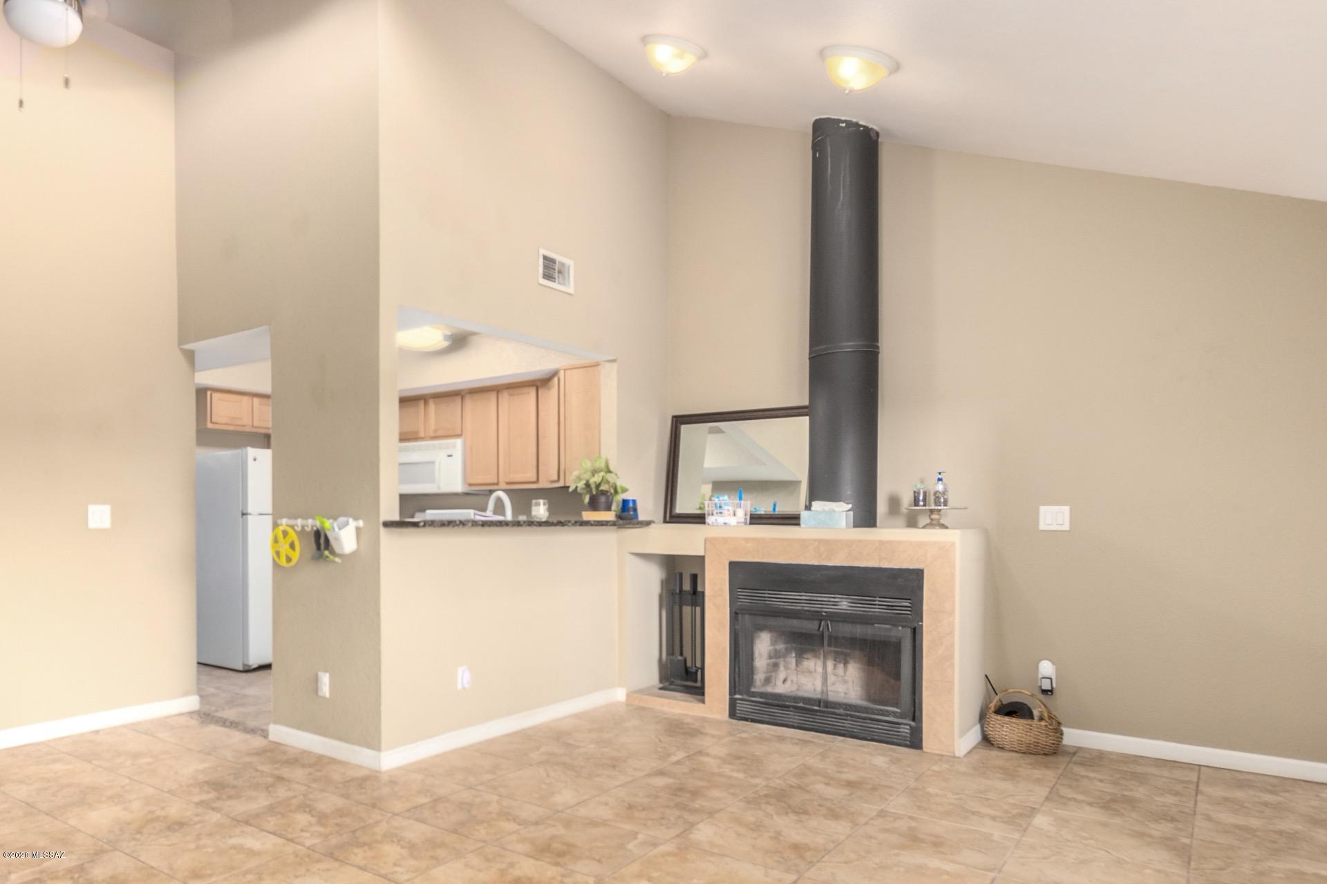 Country Club View Condos. - Residential