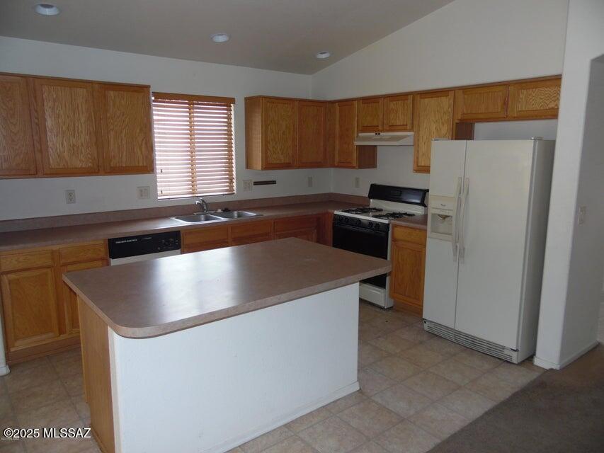 Tucson, Arizona 85741, United States, 3 Bedrooms Bedrooms, ,2 BathroomsBathrooms,Residential,Active,173254