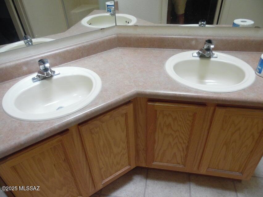 Tucson, Arizona 85741, United States, 3 Bedrooms Bedrooms, ,2 BathroomsBathrooms,Residential,Active,173254