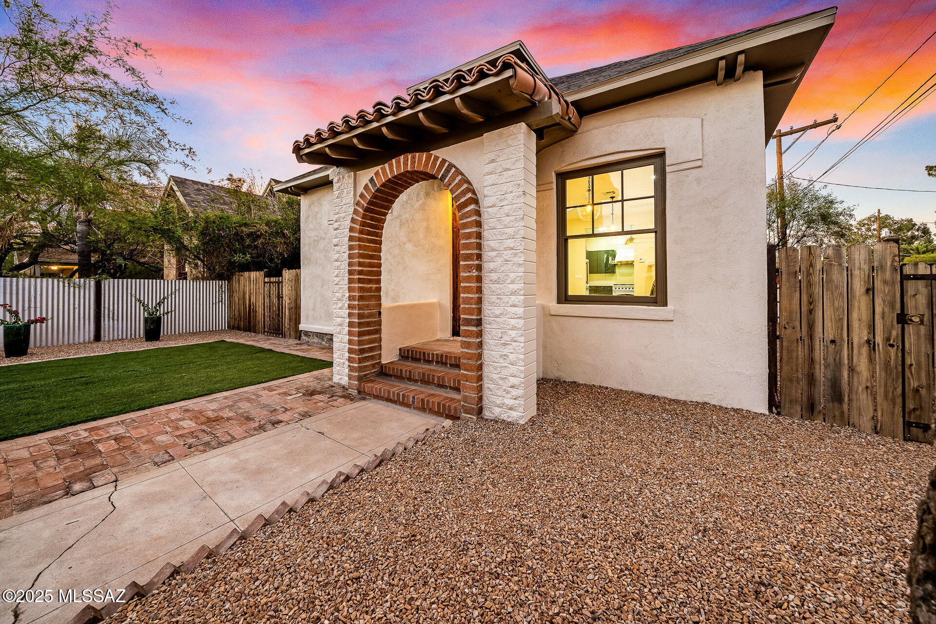 215 E University Boulevard