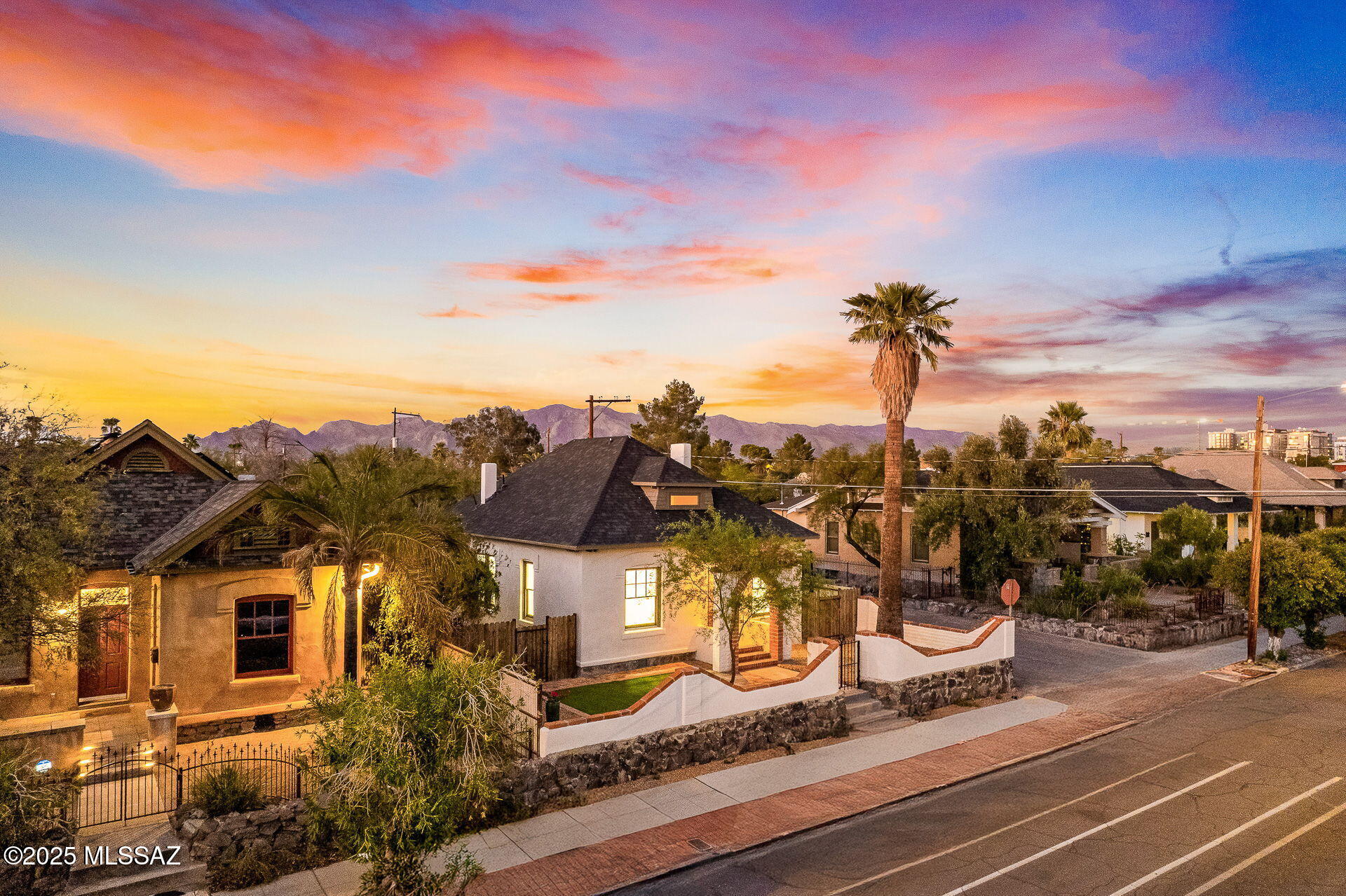 215 E University Boulevard