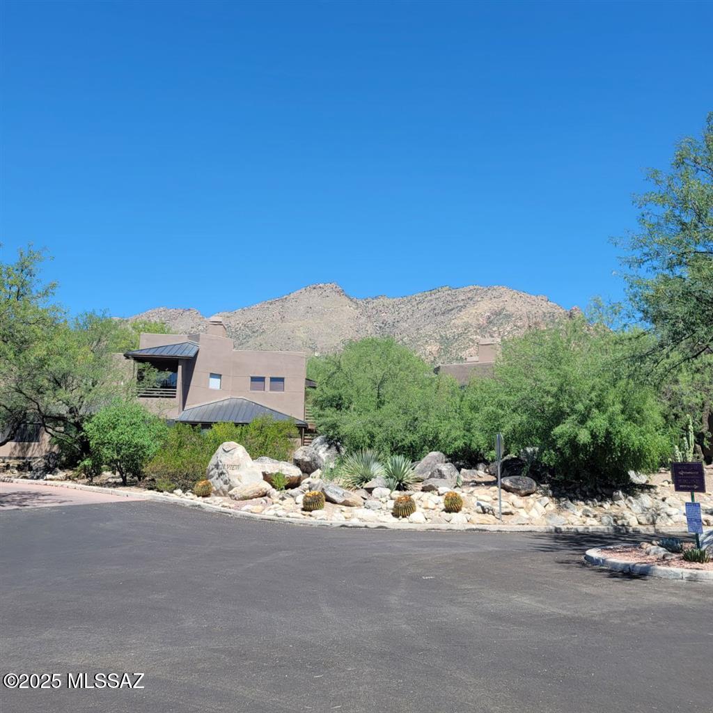 6655 N Canyon Crest Drive 1202