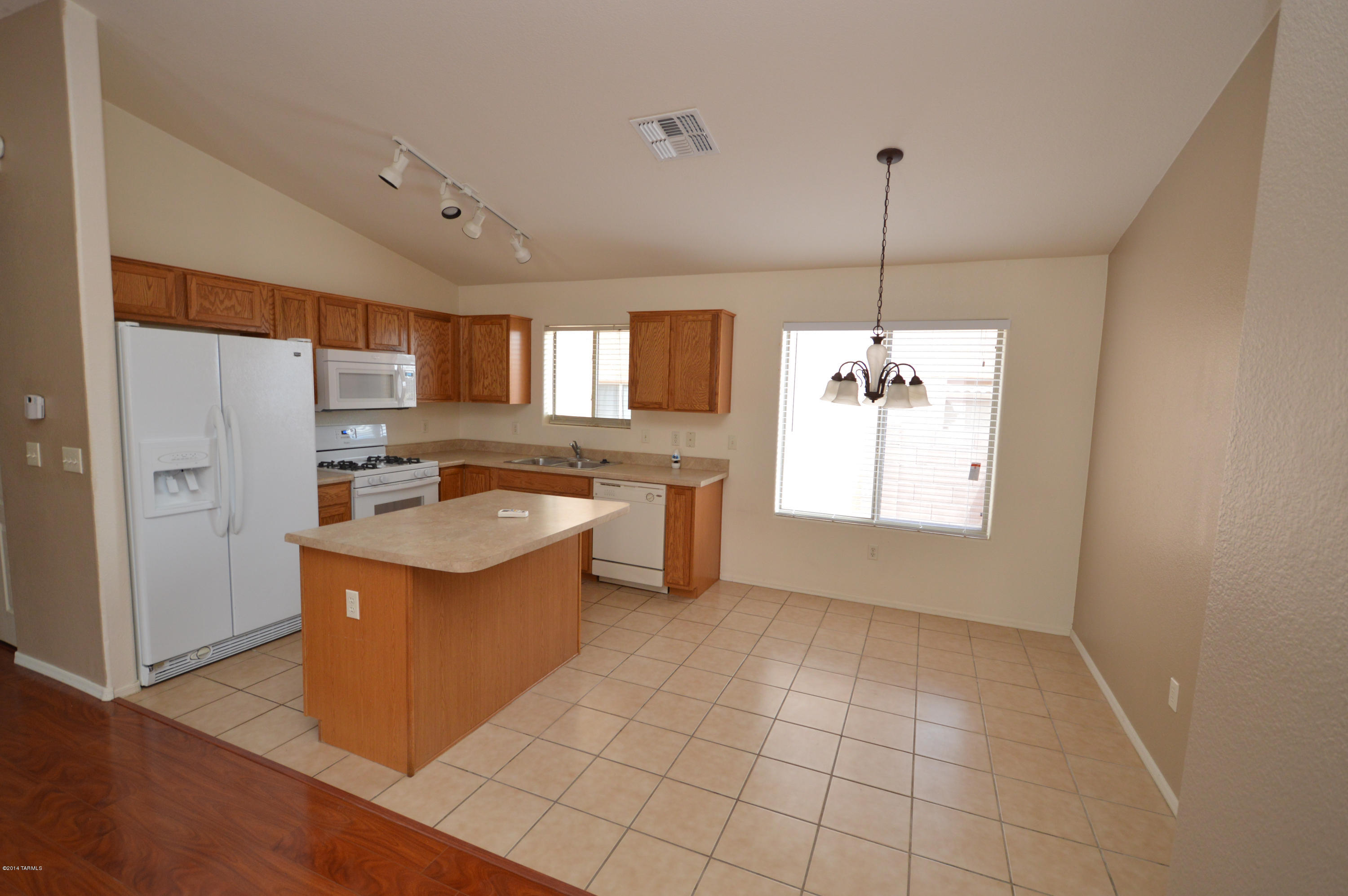 Rancho Del Lago (608-1030) - Residential Lease